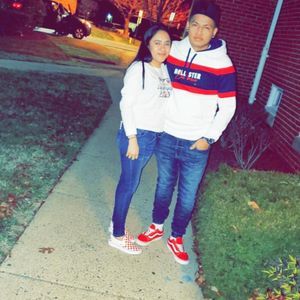 Meet your Posher, Yaneth